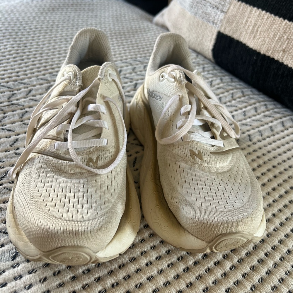 New balance fresh foam X more v4 sneakers size 8